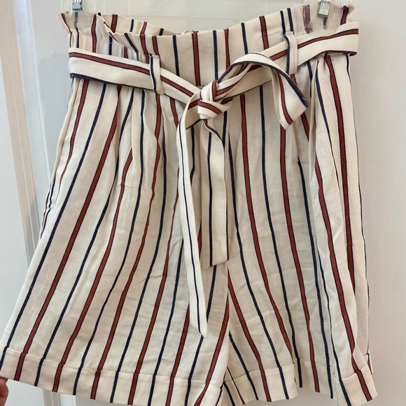 High Waisted Paperbag Shorts - Picture 3 of 7